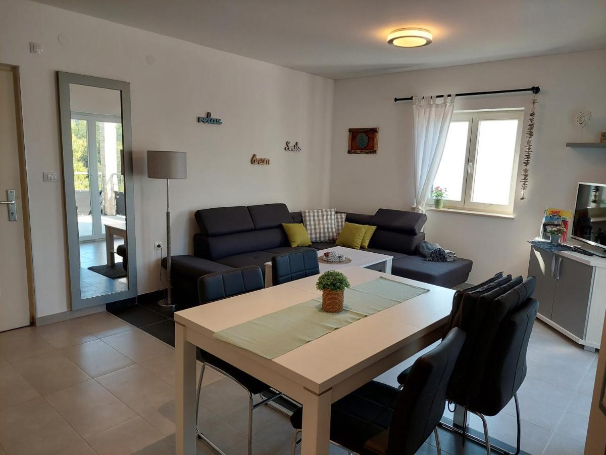 Gavza Sky View Apartment Cres Kültér fotó