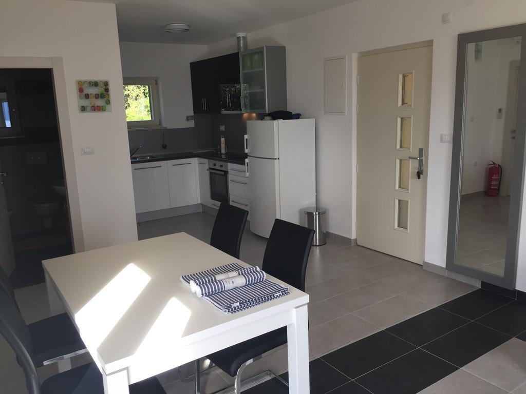 Gavza Sky View Apartment Cres Kültér fotó